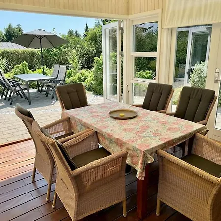 Stort Sommerhus Ved Stillinge Strand סלאגלסה